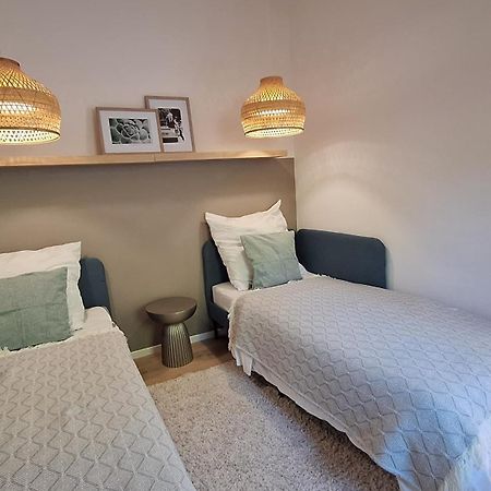 Ferienwohnung Mit 180° Meerblick Dobreć Exteriör bild