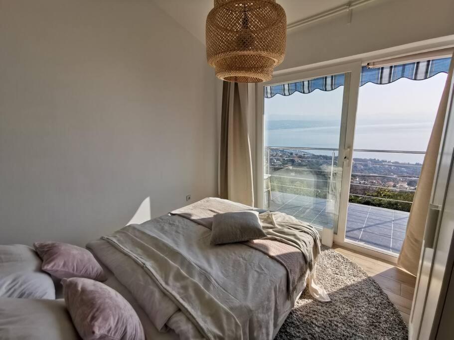 Ferienwohnung Mit 180° Meerblick Dobreć Exteriör bild